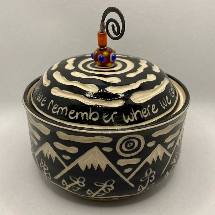 Spirits of the Rocks Studio Wishing Pot - Mountain Pattern (Touching the earth...)