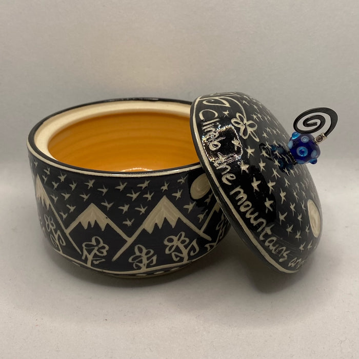 Spirits of the Rocks Studio Wishing Pot - Mountain Pattern (Climb the mountains...)