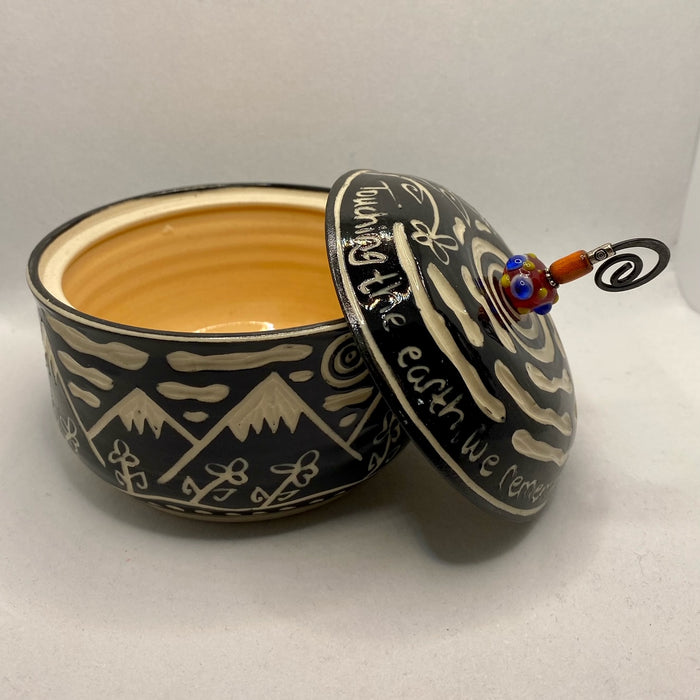 Spirits of the Rocks Studio Wishing Pot - Mountain Pattern (Touching the earth...)